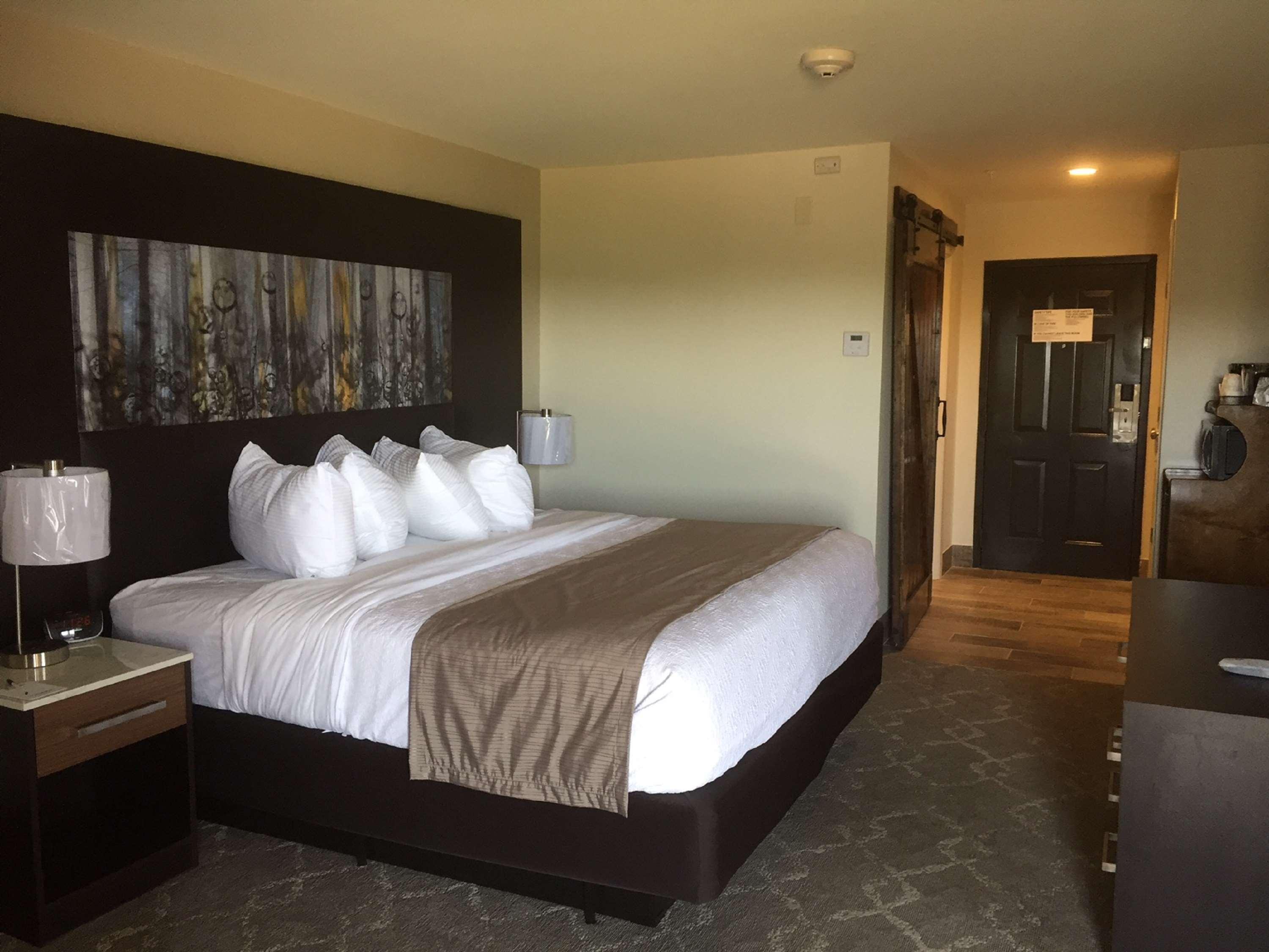 Best Western Warm Springs Hotel And Event Center Bagian luar foto