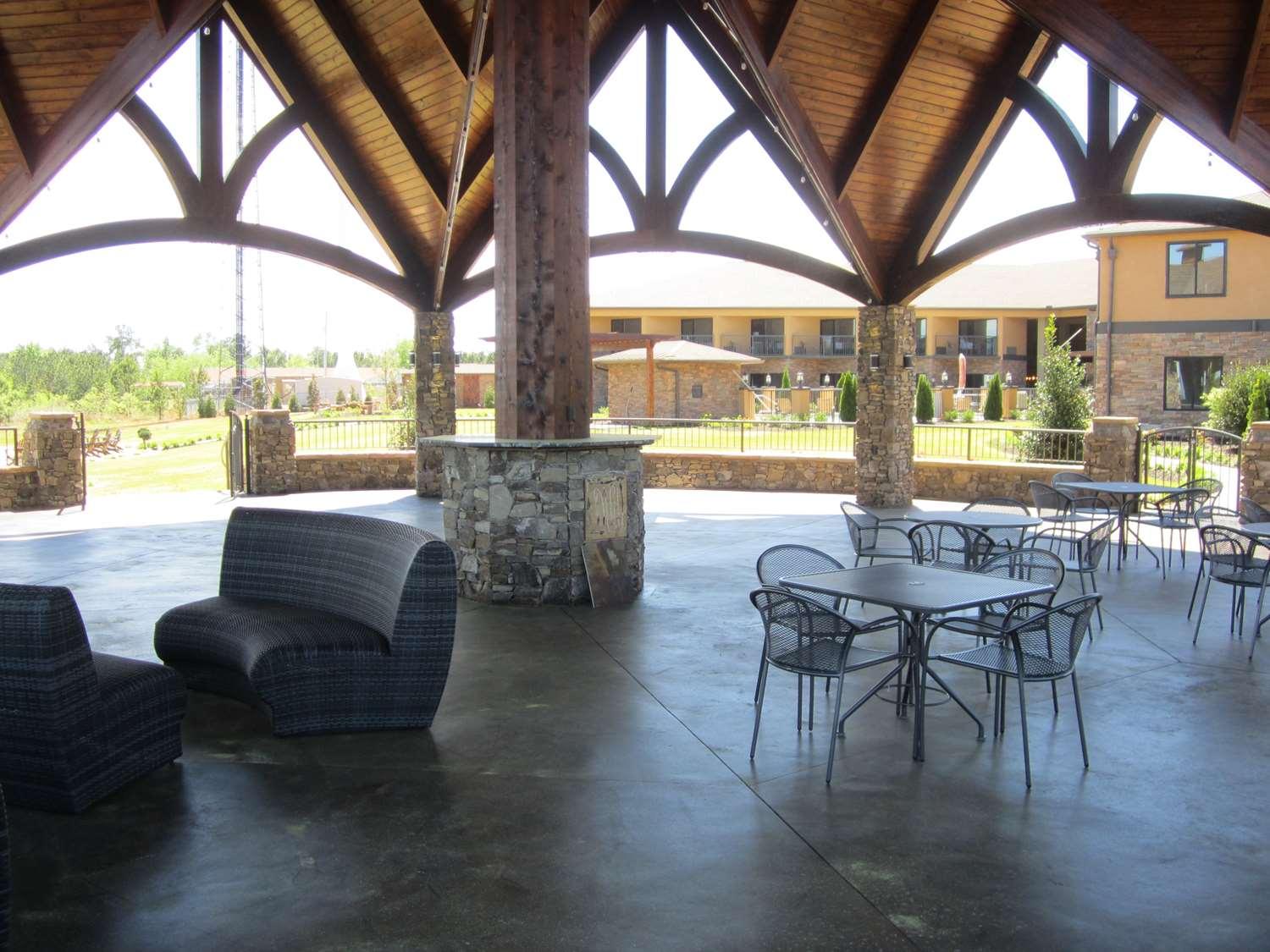 Best Western Warm Springs Hotel And Event Center Bagian luar foto