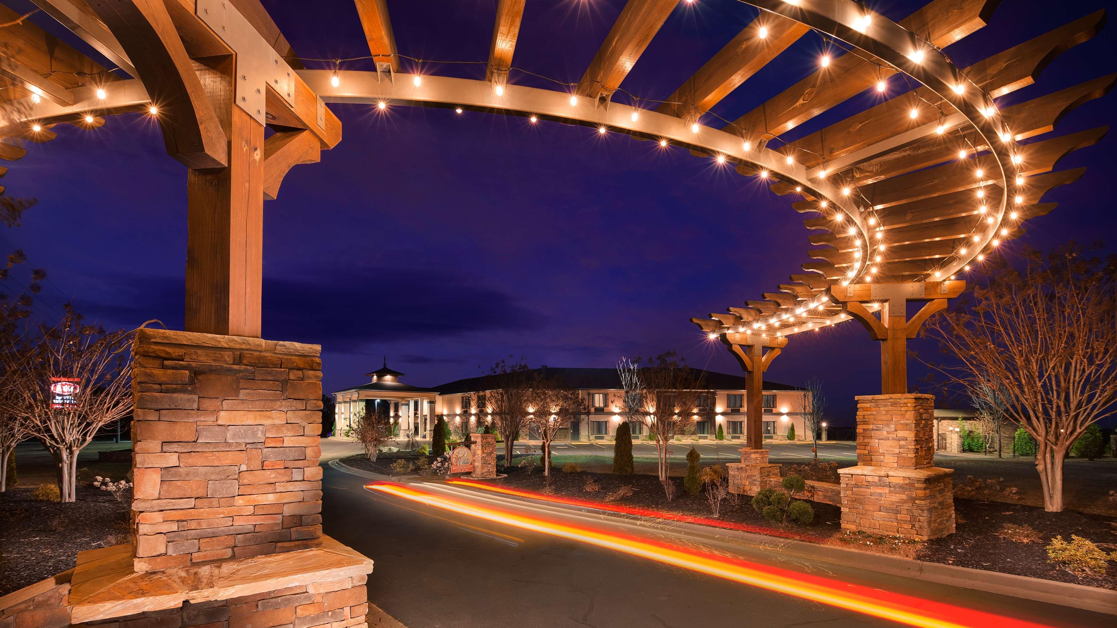 Best Western Warm Springs Hotel And Event Center Bagian luar foto