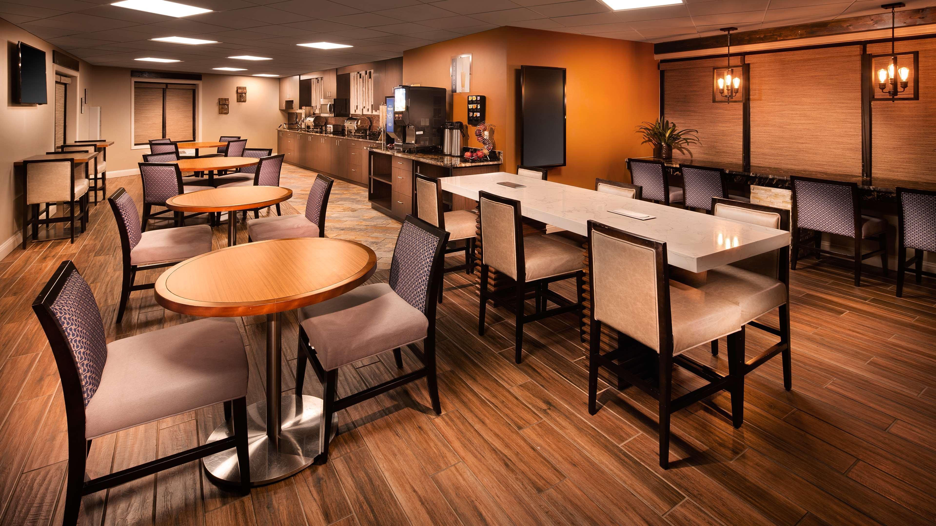 Best Western Warm Springs Hotel And Event Center Bagian luar foto