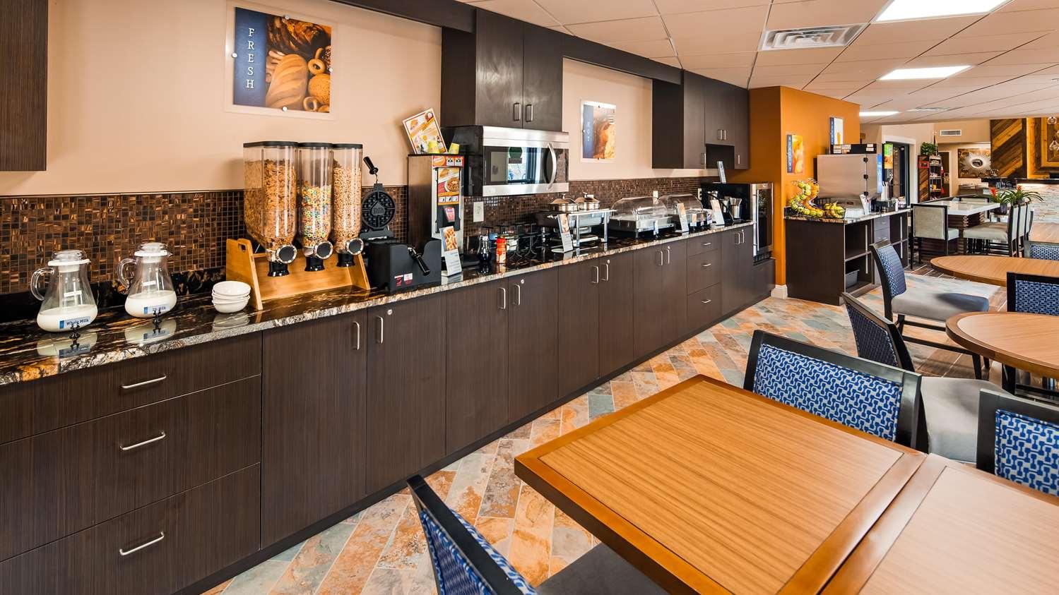 Best Western Warm Springs Hotel And Event Center Bagian luar foto