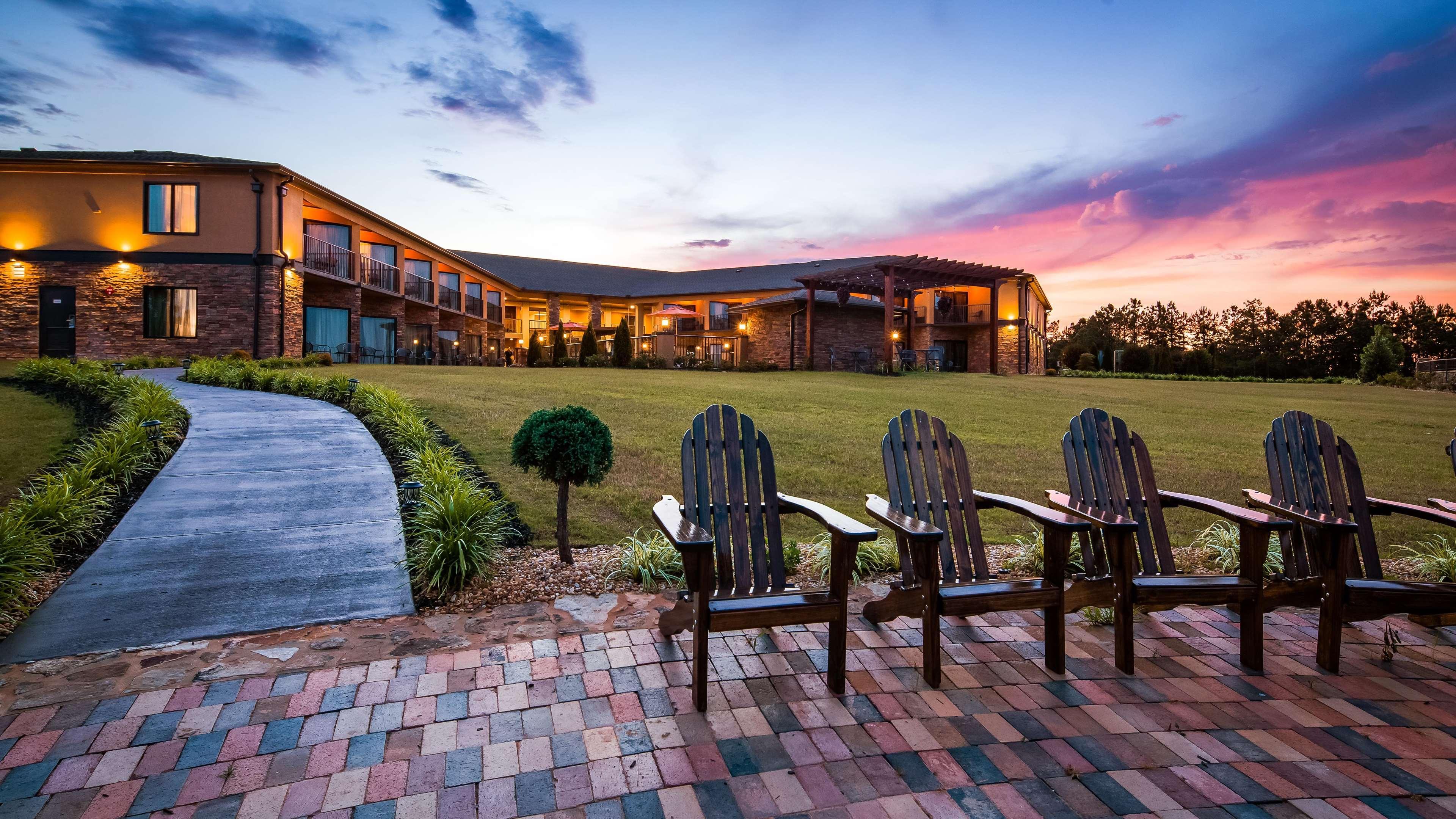 Best Western Warm Springs Hotel And Event Center Bagian luar foto