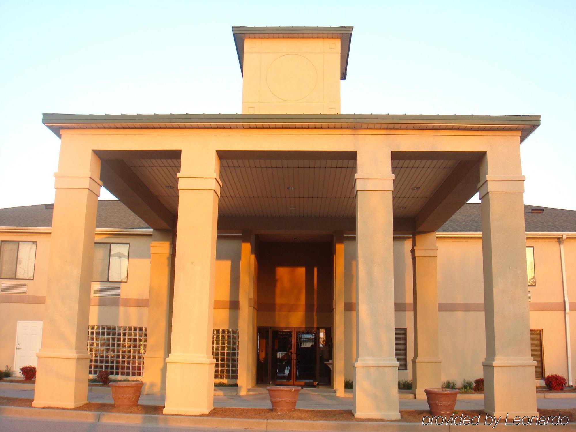 Best Western Warm Springs Hotel And Event Center Bagian luar foto